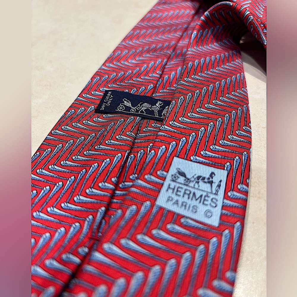 HERMÈS PARIS 100% Silk Tie, Made in France, Authentic